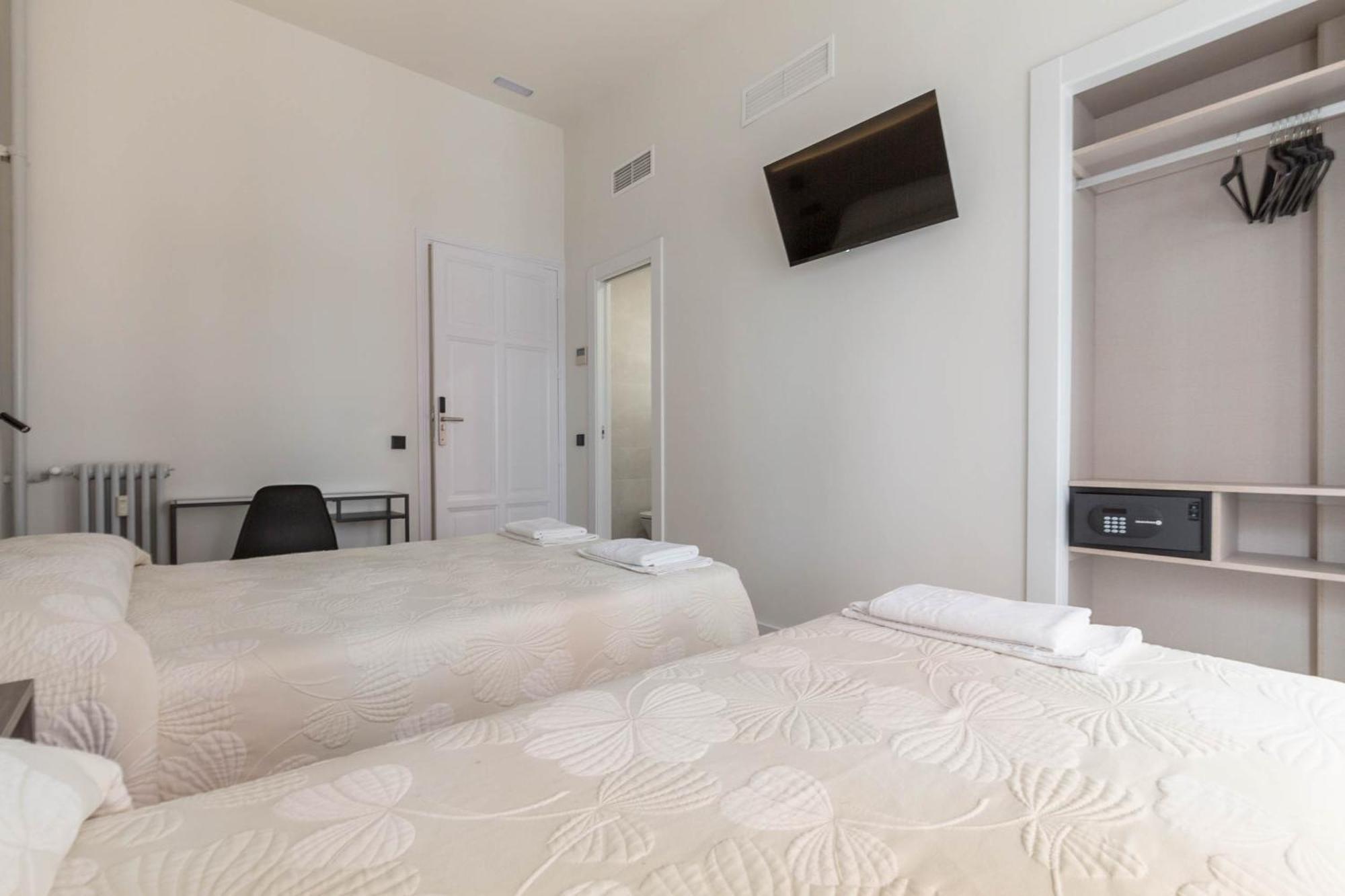 Hostal Excelsior Madrid Ngoại thất bức ảnh
