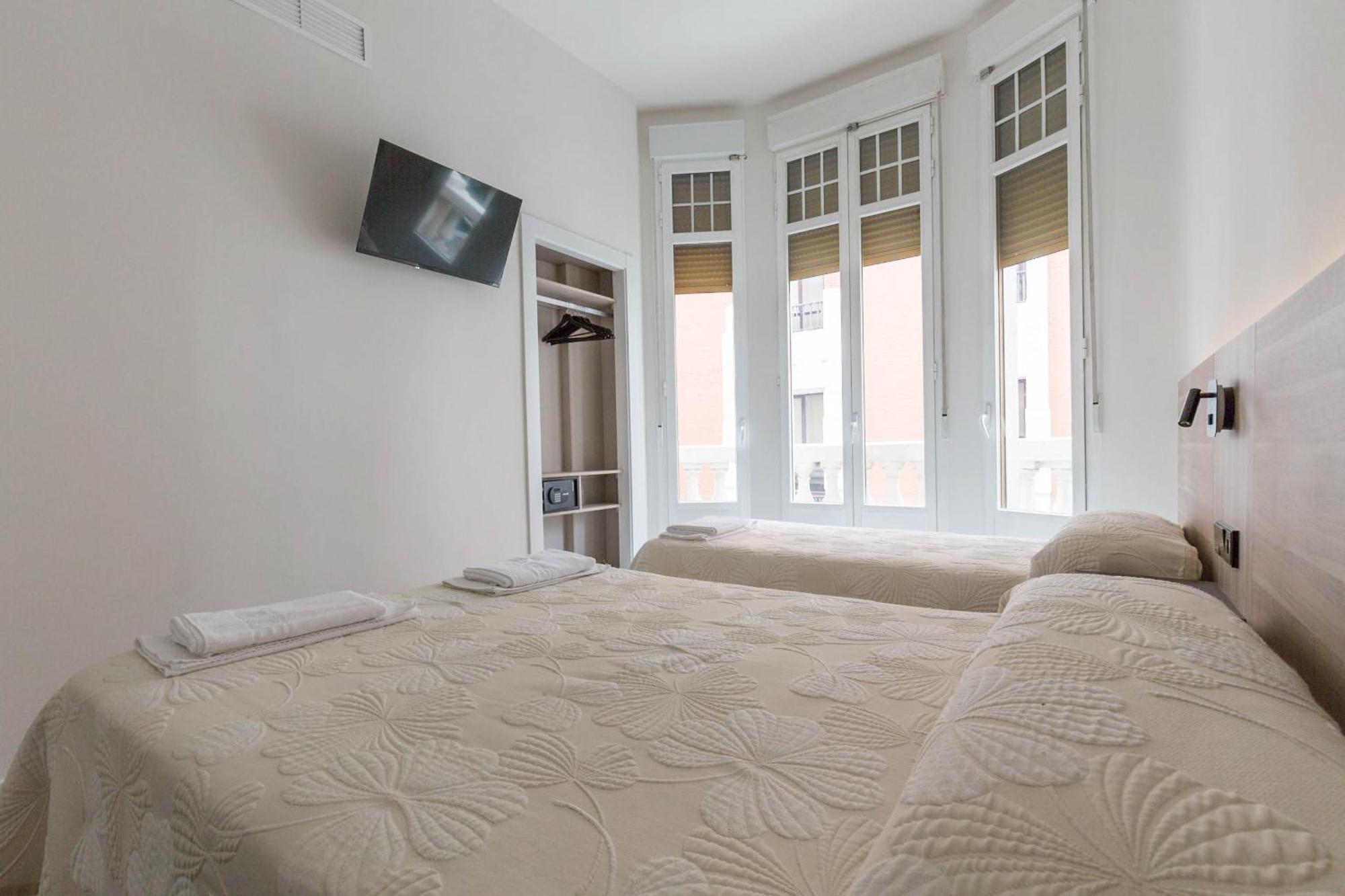 Hostal Excelsior Madrid Ngoại thất bức ảnh