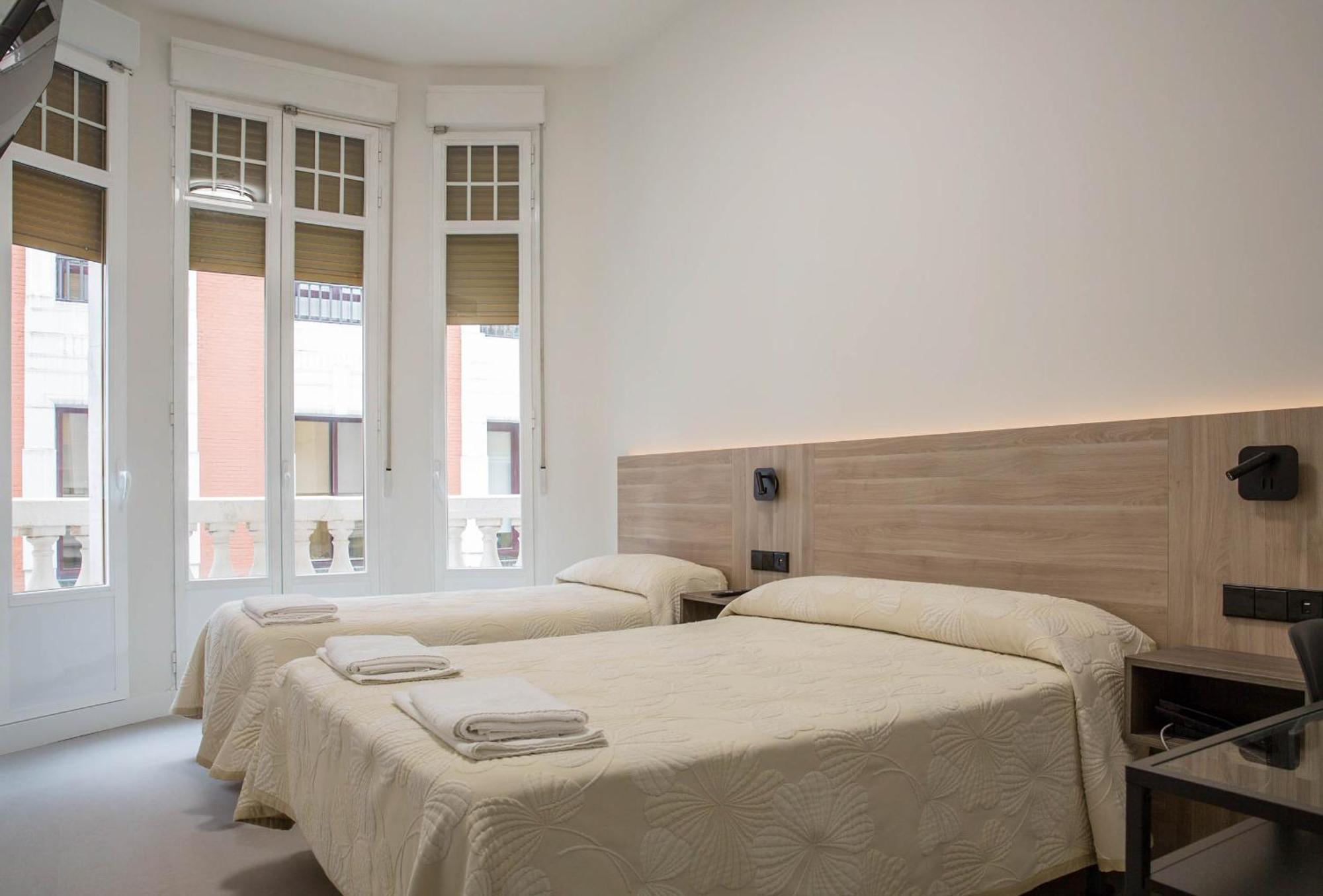 Hostal Excelsior Madrid Ngoại thất bức ảnh