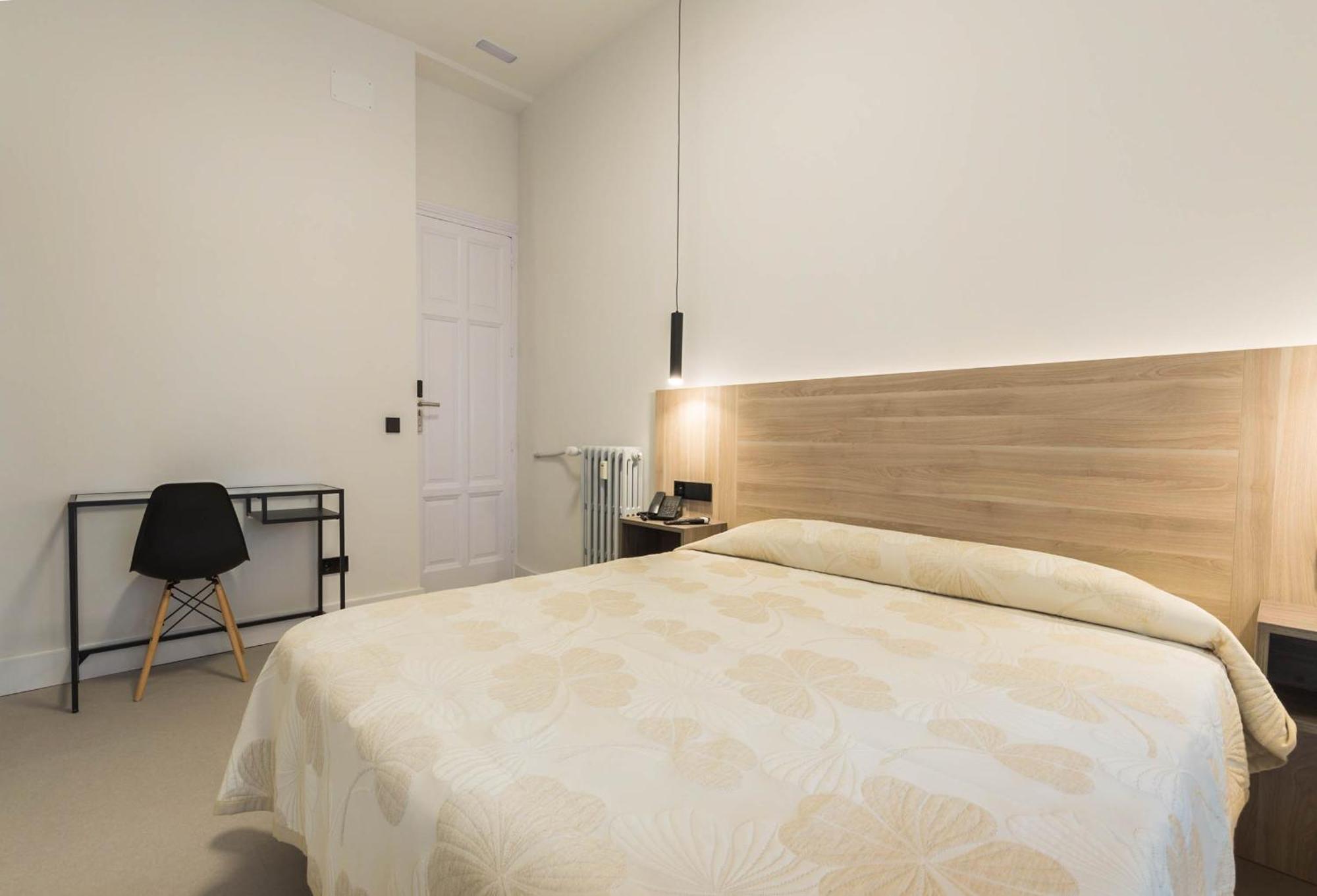 Hostal Excelsior Madrid Ngoại thất bức ảnh