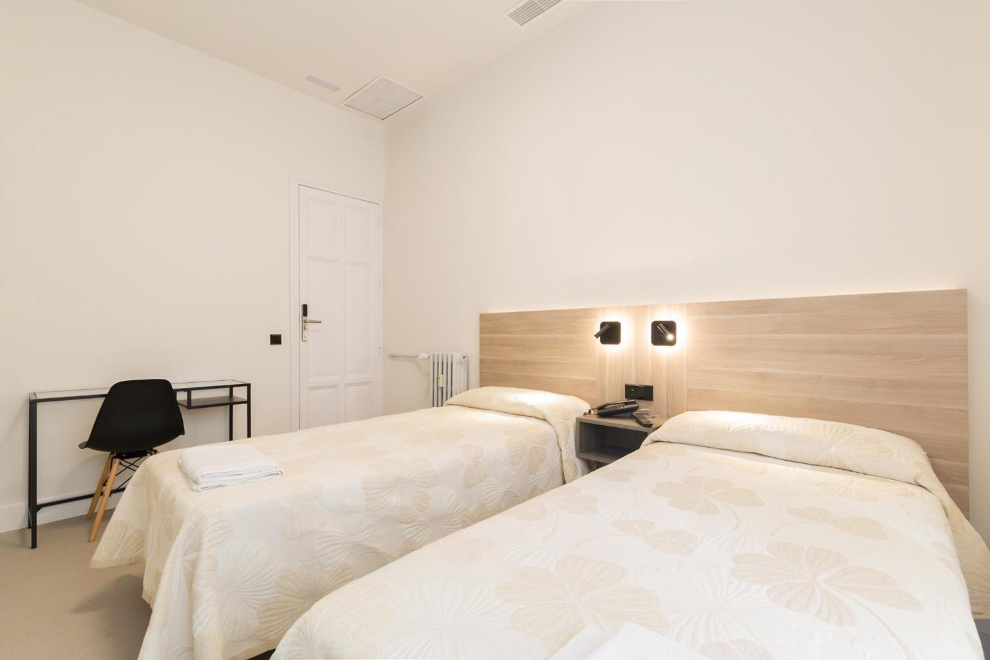Hostal Excelsior Madrid Ngoại thất bức ảnh