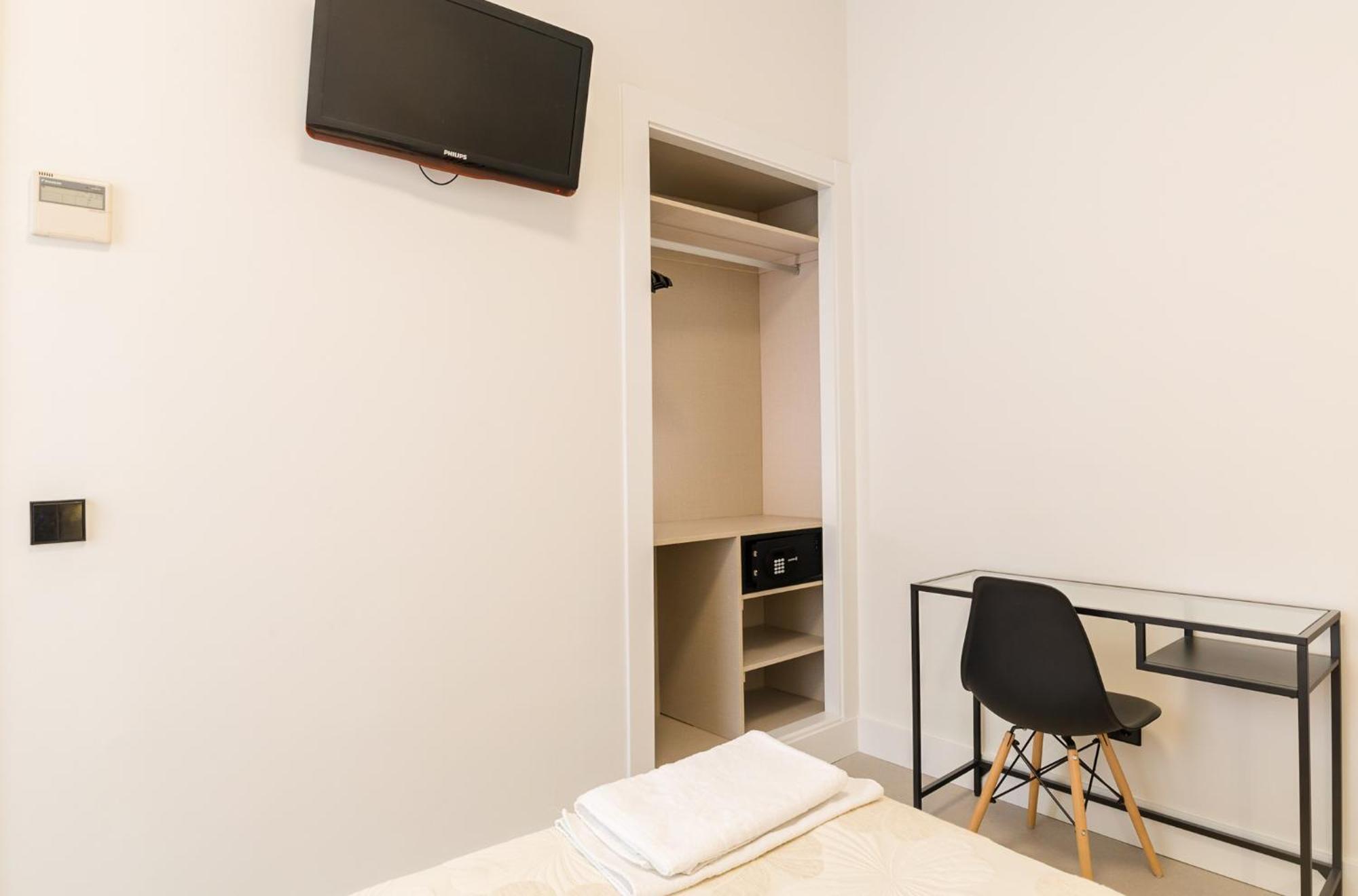 Hostal Excelsior Madrid Ngoại thất bức ảnh